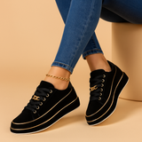 Biale sneakersy z zlotym akcentem dla kobiet | Fleur